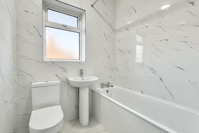 104, Altmore Avenue, East Ham photo 5