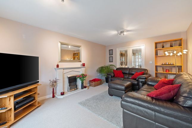 9, Aviary Close, Chichester photo 2