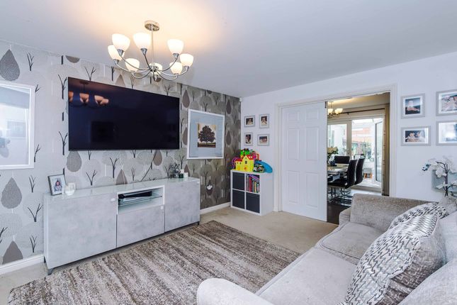 34 Vulcan Park Way, Newton-Le-Willows photo 2