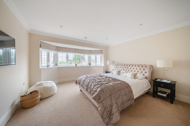 Willowdene, Spoil Lane, Farnham photo 5