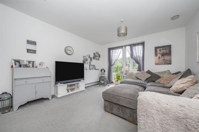 Flat 8, Waddington House, Barnes Wallis Way, Bricket Wood photo 2