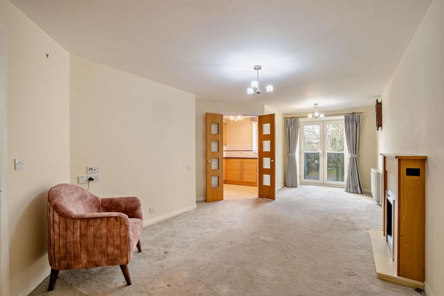 36 Oakfield Court, Crofts Bank Road, Manchester photo 2