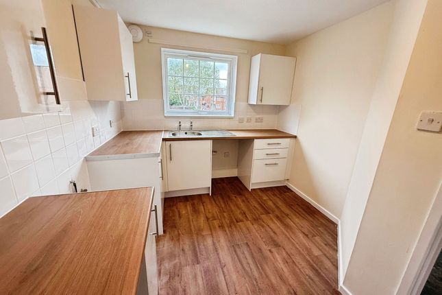 35 The Savannahs, Telford photo 2