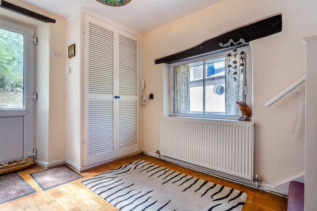 Pear Tree Cottage, Upper Road, Lydney photo 4