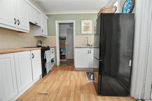 22, Oaklands Road, Kent photo 4