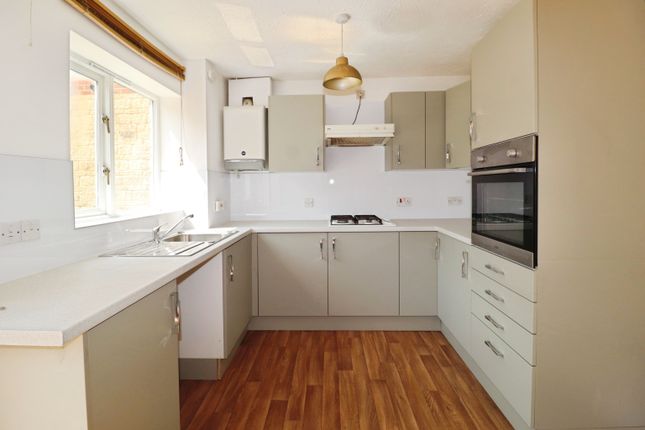 1, Rose Walk, Rogerstone photo 5