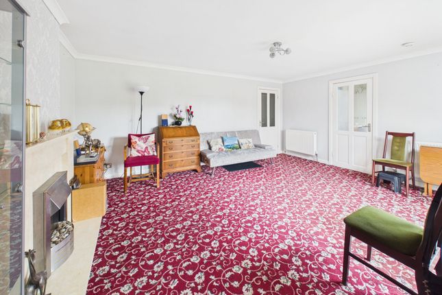 30 Columbia Close, Nottingham photo 3