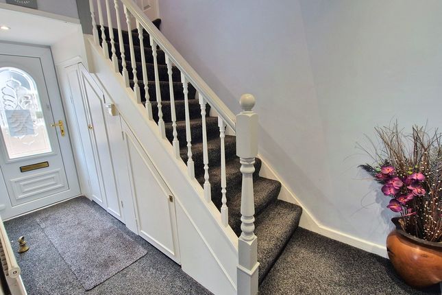 7, ST JOHNS DRIVE, PORTHCAWL photo 3