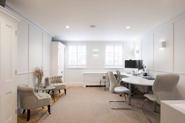 Office to let in Wigmore Street, London