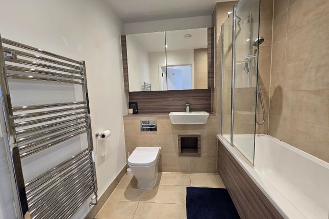 7 Hampden Place, St. Andrews Way, Hertfordshire photo 3