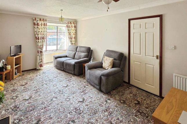 17, Smiths Walk, Lowestoft photo 3