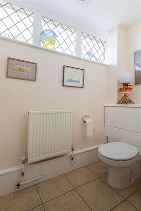 Hollybush Road 38-30.Jpg