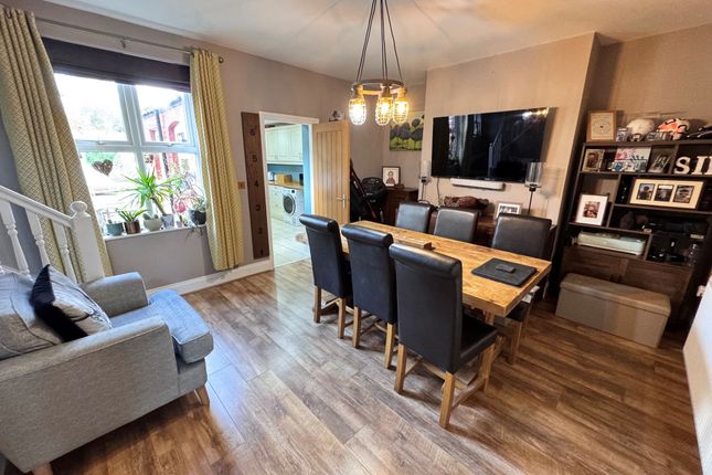 16 Bowden Lane, High Peak photo 3