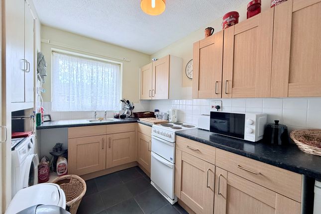 23, Nuffield Close, Great Yarmouth photo 4