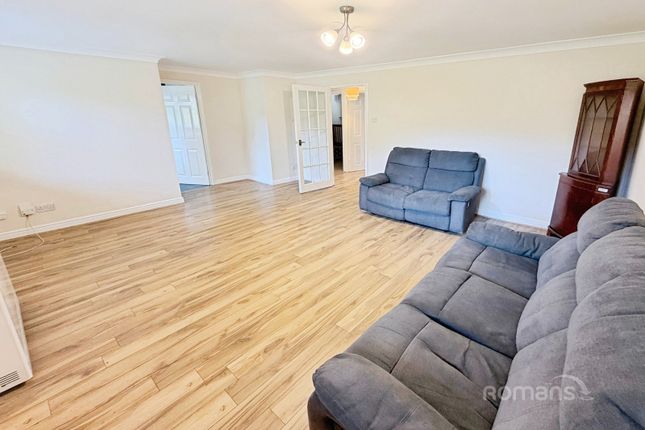 Lovegrove Drive, Berkshire photo 4