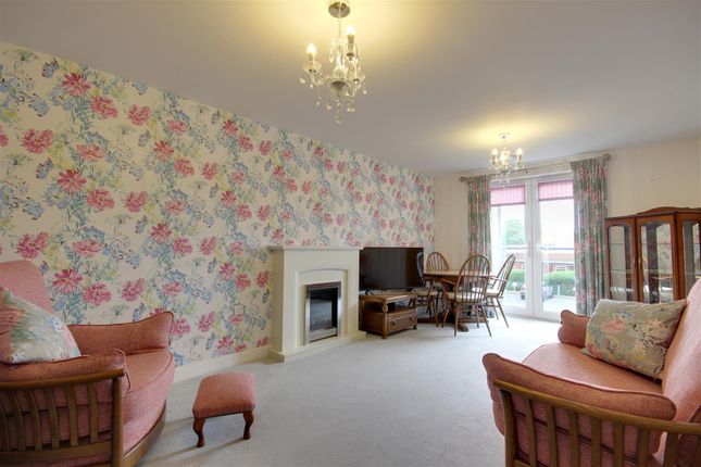 1-bed flat on 26, Fairway View, Elloughton Road, Brough, £200,000