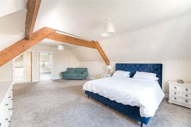 Lyndhurst,, Rooms Lane, Leeds photo 4