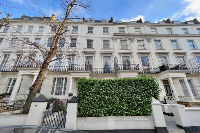 2-bed flat on 33c Clifton Gardens, London, £849,000