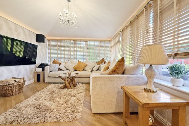 1, Newmill Gardens, Pontyclun photo 3