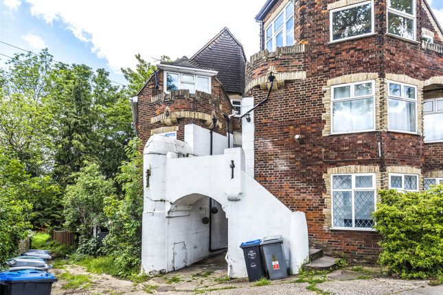 2, Stonegate Court, KINGSBURY photo 2