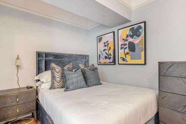 Flat 1, 145, Fulham Road, London photo 2