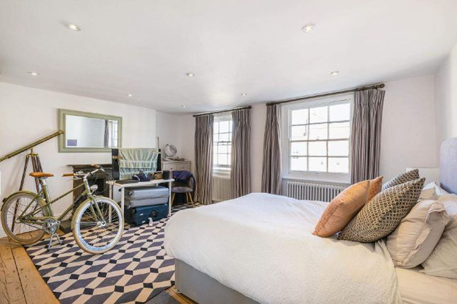 Flat for sale in Balcombe Street, London