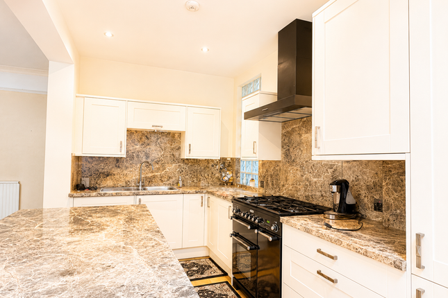 74, Otterfield Road, West Drayton photo 5