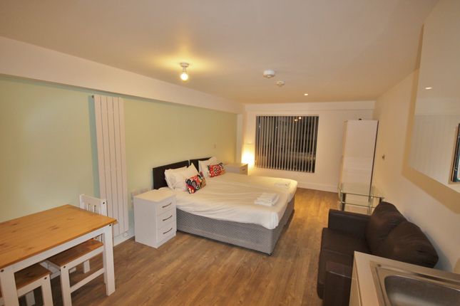 Apartment 214, Cardinal Court, Oldham photo 2