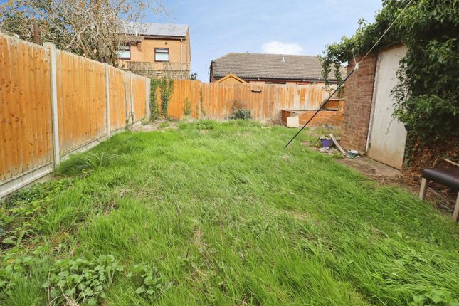 23, St. Matthews Close, Lincoln photo 4