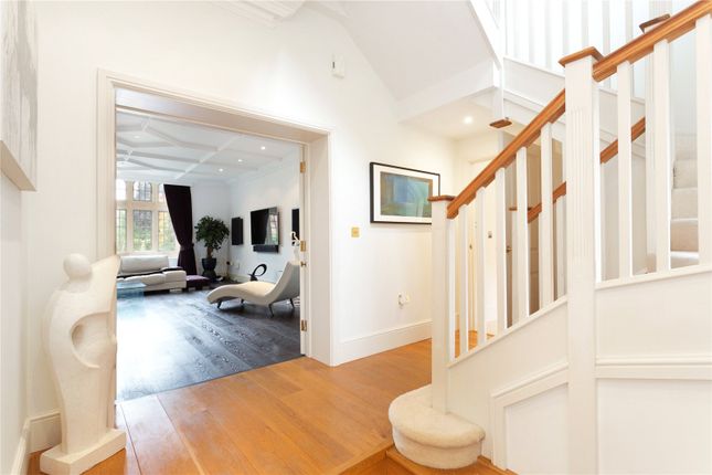 Flat for sale in Abbey Gardens, Reading