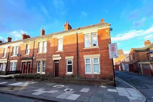 Thumbnail Flat for sale in Eighth Avenue, Heaton, Newcastle Upon Tyne