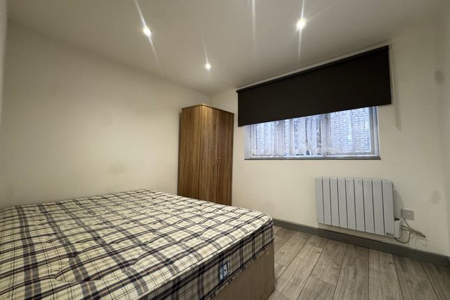 Flat 2, 43, London Road, Southampton photo 2