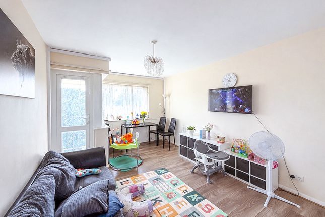 136, Northridge Way, Watford photo 2