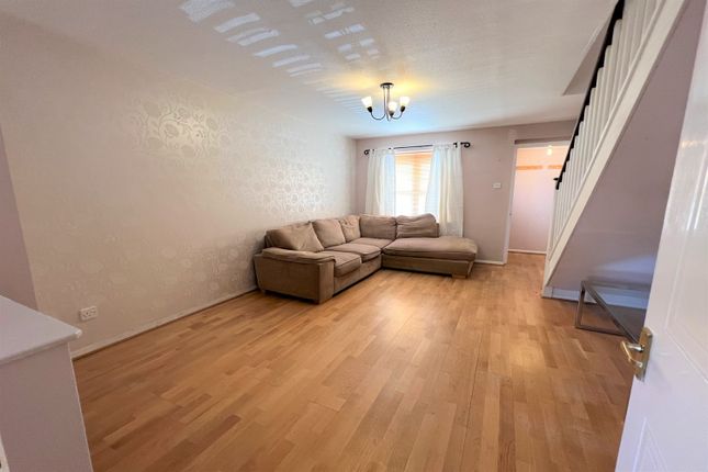 46 Richard House Drive, Beckton, London photo 2