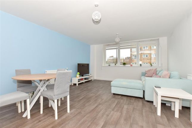 Thumbnail Flat for sale in Vauxhall Place, Dartford, Kent