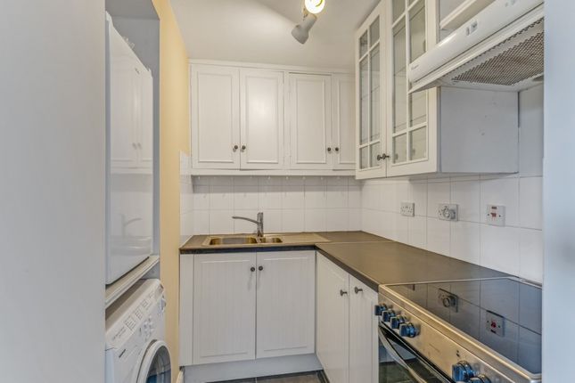 98D, Talbot Road, London photo 3