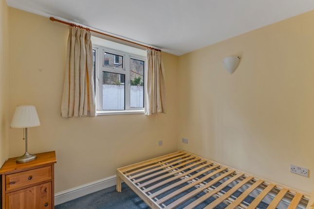 98D, Talbot Road, London photo 2