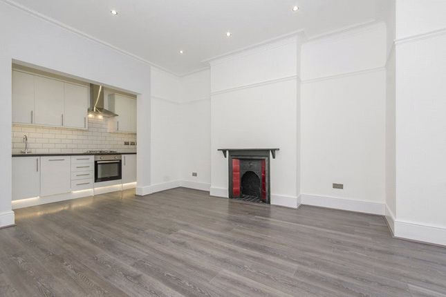 Thumbnail Flat to rent in Onslow Gardens, Muswell Hill, London, Greater London