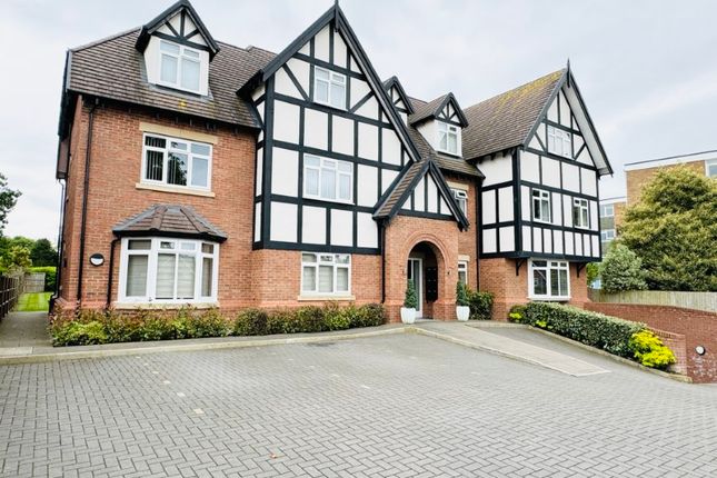 Thumbnail Flat to rent in 46 Dovehouse Lane, Solihull