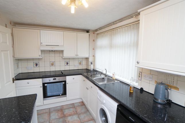 8, Woodside, Shipley photo 4