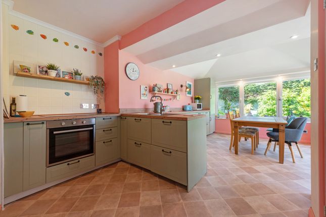 8, Clovelly Avenue, Felpham photo 2