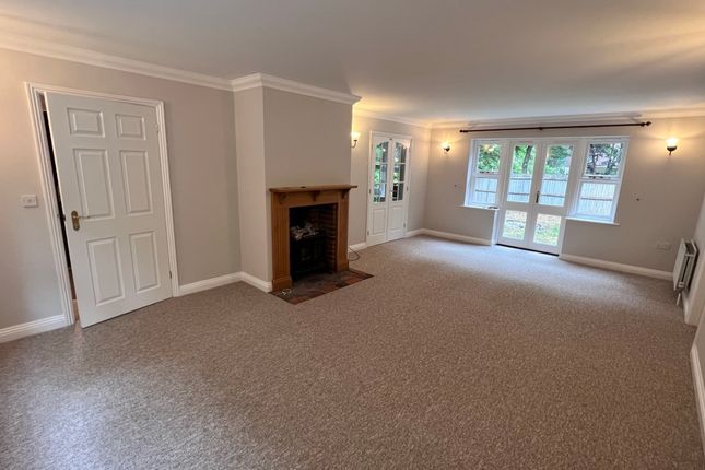 Detached house to rent in London Road, Hill Brow, Liss