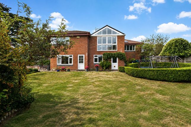 1 Pipers End, Wirral photo 2