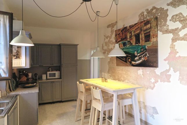 Semi-detached house for sale in Massa-Carrara, Filattiera, Italy