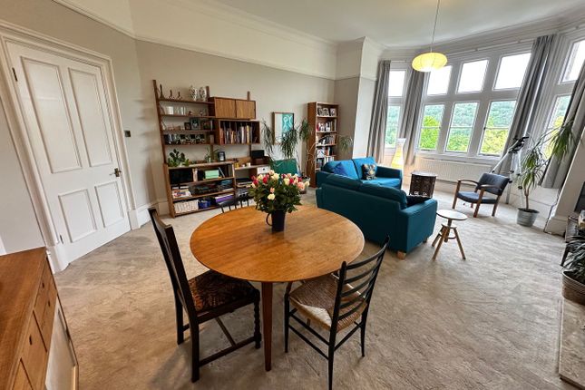 4, Camden Court, Brecon photo 4
