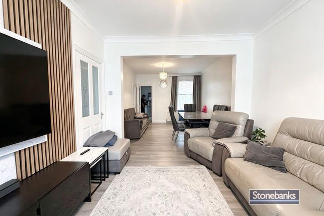 3-bed house on 8, Bridge Road, Uxbridge, £2,500/mo