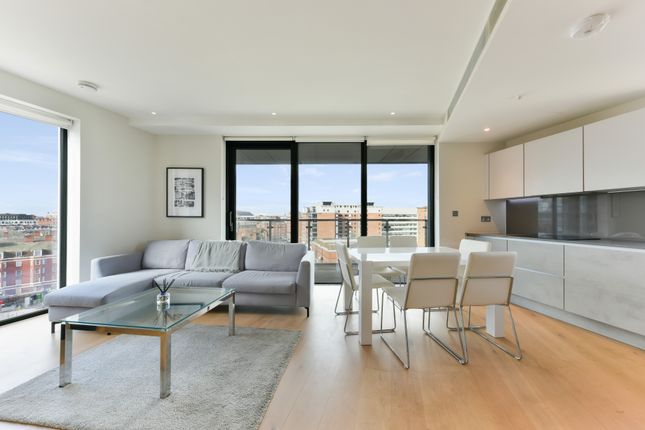 Flat for sale in Sutherland Street, London