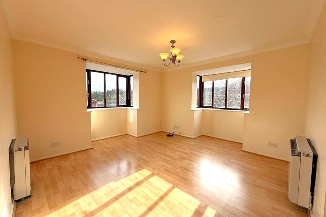 5, Pyegrove Chase, Bracknell photo 2