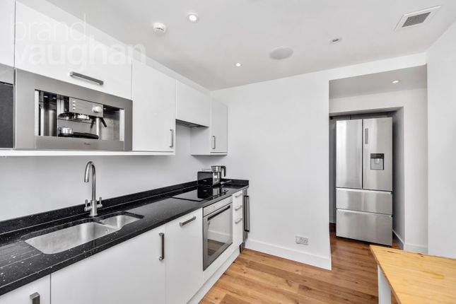 Flat for sale in Marine Gate, Marine Drive, Brighton, East Sussex