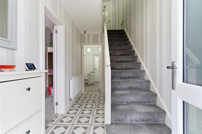 15, Kirkfield Road, WITHERNSEA photo 2